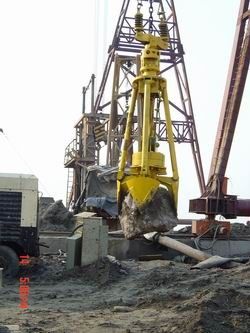 gru a benna del martello 20tons